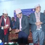 बालुवाटारमा प्रधानमन्त्री प्रचण्ड र ओलीबीच भेट