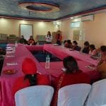 स्याउ कृषकलाई बिरुवा काँट छाँटको चटारो