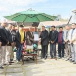 सुर्खेतरोडमा फुटपाथ बनाउँदै नेपालगन्ज उपमहानगरपालिका