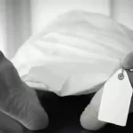 नगरपालिकाले सार्वजनिक जग्गामा डोजर चलाउन खोजेपछि सामान सार्न थाले व्यवसायी