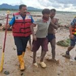 घाँस काटेर दशैं खर्च जुटाउँदै : जुम्लाका महिला