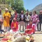 उत्कृष्ट ३  कृषक पुरस्कृत