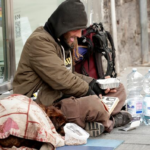 इजरायल–हामास द्वन्द्वमा मृत बन्धक फिर्ता विवादले थप तनाव, सहायता कटौतीको तयारी