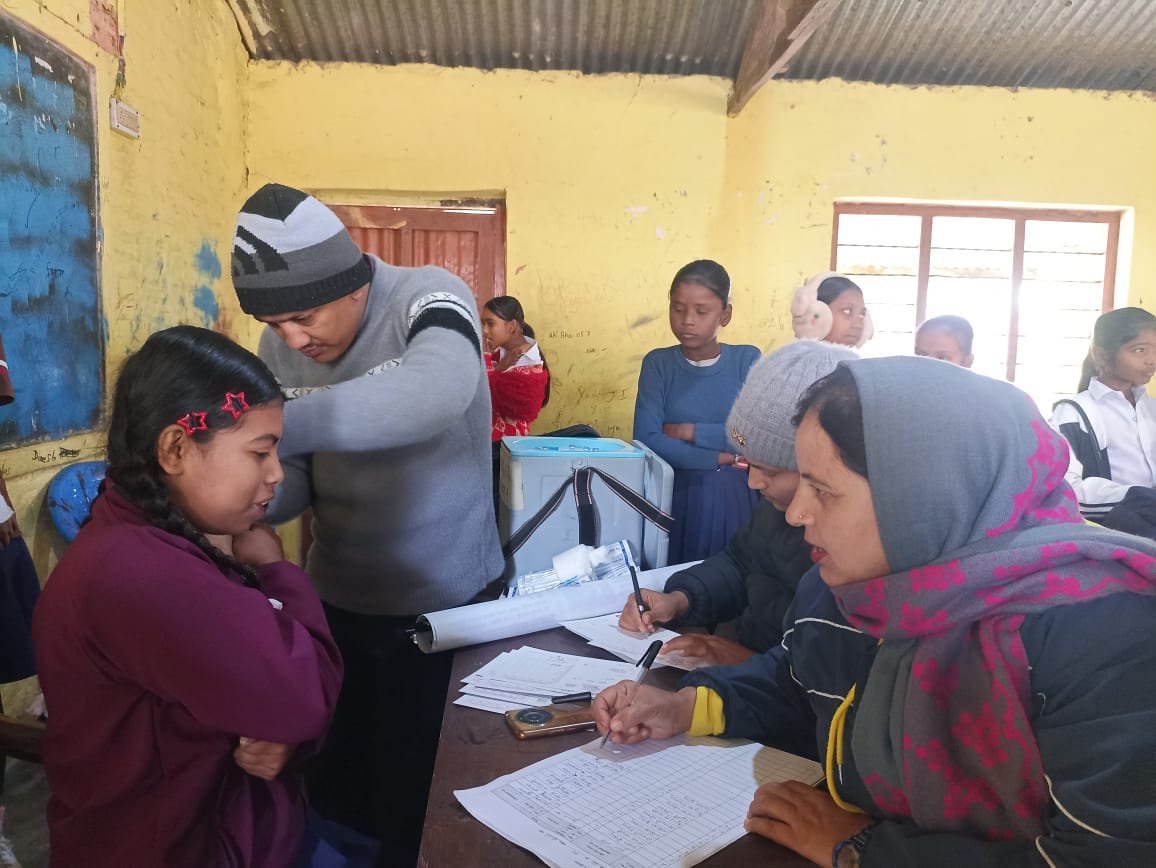 बाँकेमा सात हजार ८९७ किशोरीलाई एचपिभी खोप लगाइयो