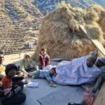 बाँकेमा ७५ थान हातहतियार बुझाइयो:  गाउँगाउँमा मतदाता शिक्षा दिँदै निर्वाचन आयोग