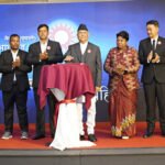 दाङमा रास्वपा कार्यकर्ताले जलाए एमालेको चुनाव चिन्ह ‘सूर्य’ अंकित झण्डा