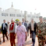 घुयँत्राे:“घण्टी बज्यो, नेता ढिलो आए—जनता भने २ बजे नै घर फर्किए!”