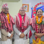 पहिरोले घर जोखिममा, पानी पर्नासाथ छिमेकीको घरमा बास